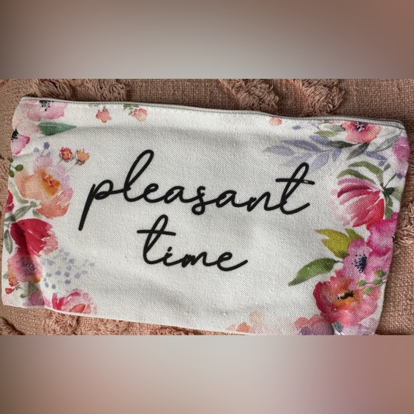 Artist Paint Brush Set with Case - Picture 7 of 7